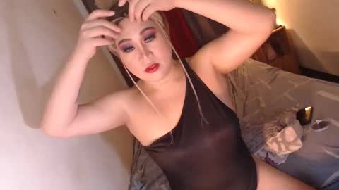 Snapshot of adorablekim69 chatting on April 28, 1:48 am MsKim online show from April 28, 1:48 am