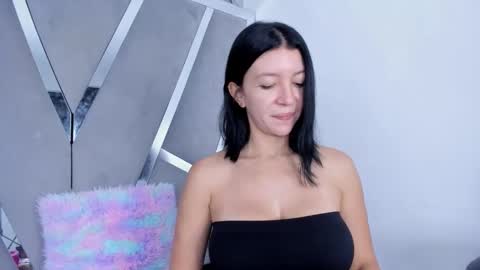 Adoraht online show from May 28, 12:46 pm