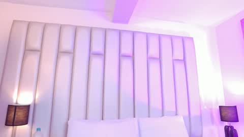 ANDREA PEREZ online show from March 5, 11:50 am