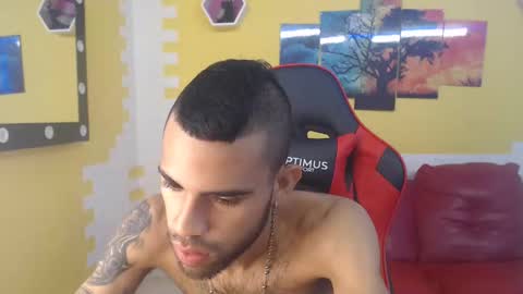 adri_sexboy online show from December 4, 2:15 pm