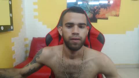 adri_sexboy online show from December 5, 12:44 pm