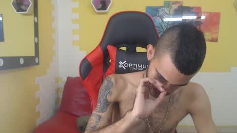 adri_sexboy online show from December 6, 3:55 pm