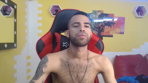 adri_sexboy online show from December 13, 12:50 pm