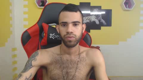 adri_sexboy online show from December 18, 3:55 pm