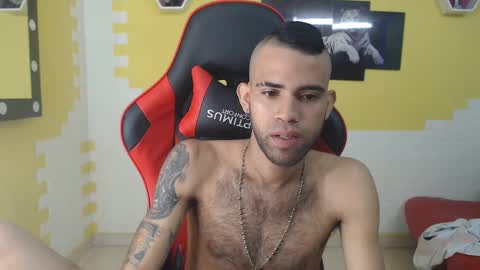 adri_sexboy online show from December 24, 12:44 pm