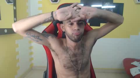 adri_sexboy online show from December 24, 4:19 pm