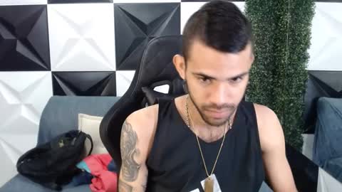 adri_sexboy online show from January 14, 12:35 pm