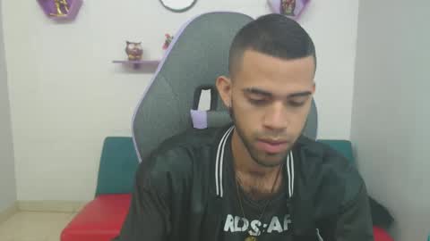 adri_sexboy online show from January 24, 4:39 pm