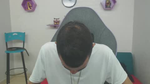 adri_sexboy online show from January 27, 5:37 pm