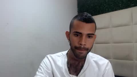 adri_sexboy online show from February 27, 4:43 pm