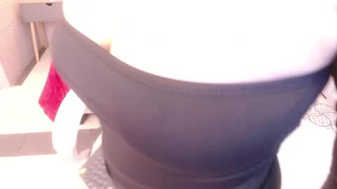 Adri online show from April 10, 3:56 am