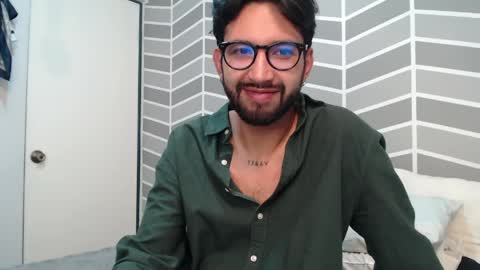 Adrian Falcon online show from May 16, 6:54 am