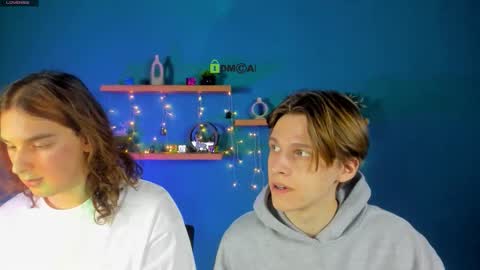 adrian_hart online show from December 22, 7:44 pm