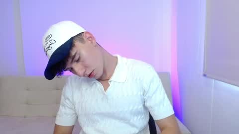 adrian morelli online show from April 9, 7:52 pm