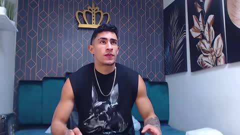 Snapshot of adrian_rae chatting on March 8, 11:58 am online show from March 8, 11:58 am