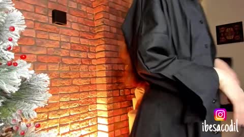 Snapshot of adriana_allen chatting on December 24, 1:59 am Adri online show from December 24, 1:59 am