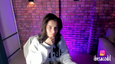 Snapshot of adriana_allen chatting on January 17, 10:01 pm Adri online show from January 17, 10:01 pm