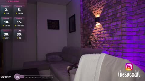 Snapshot of adriana_allen chatting on March 1, 12:28 am Adri online show from March 1, 12:28 am