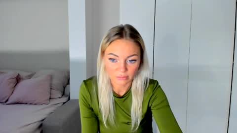 Adriana online show from May 16, 6:21 am