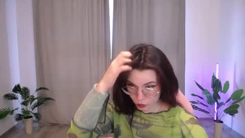 Snapshot of adriana_meow246 chatting on February 4, 7:03 am Adriana online show from February 4, 7:03 am