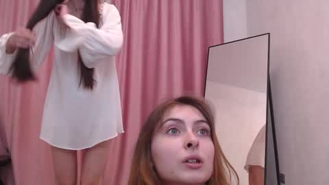 Snapshot of adriana_meow246 chatting on February 23, 7:11 pm Adriana online show from February 23, 7:11 pm