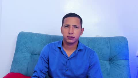 Snapshot of adrianmatthew chatting on February 4, 12:11 pm Adrian Matthew online show from February 4, 12:11 pm