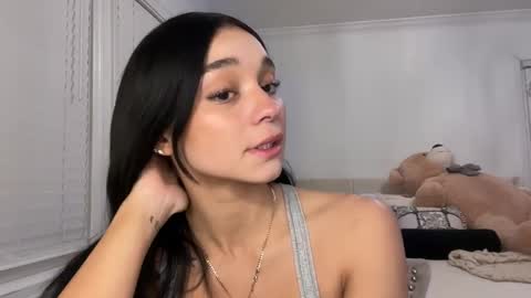 Snapshot of adriannarodriguez chatting on February 6, 2:00 am Adrianna online show from February 6, 2:00 am