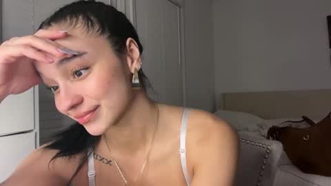 Snapshot of adriannarodriguez chatting on February 13, 3:50 am Adrianna online show from February 13, 3:50 am