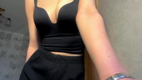 Snapshot of adriannemuldowney chatting on April 10, 2:33 pm Caroline online show from April 10, 2:33 pm