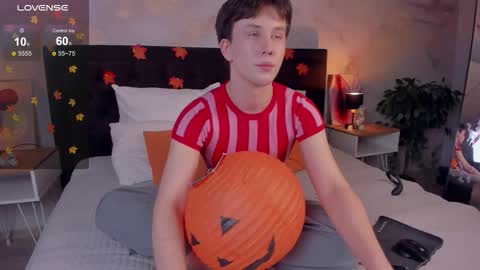 adrianoaubert online show from October 20, 10:16 am