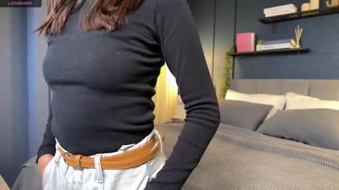 Snapshot of adrianochi_ chatting on September 17, 7:43 am adrianochi_ online show from September 17, 7:43 am
