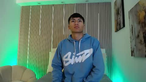 adrianstark_ online show from July 9, 12:31 pm