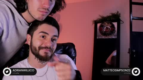 Snapshot of adrianwilliams_ chatting on December 28, 1:39 am Adrian Williams online show from December 28, 1:39 am