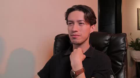 Adrian Williams online show from November 12, 11:14 pm