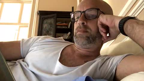 Snapshot of adrienfromparis chatting on April 23, 11:53 am adrienfromparis online show from April 23, 11:53 am