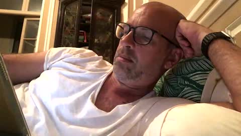 Snapshot of adrienfromparis chatting on May 13, 8:27 pm adrienfromparis online show from May 13, 8:27 pm