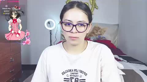 Snapshot of aeseelia chatting on June 11, 2:44 am lia online show from June 11, 2:44 am
