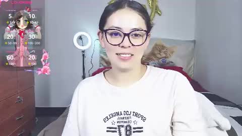 Snapshot of aeseelia chatting on June 11, 2:53 am lia online show from June 11, 2:53 am