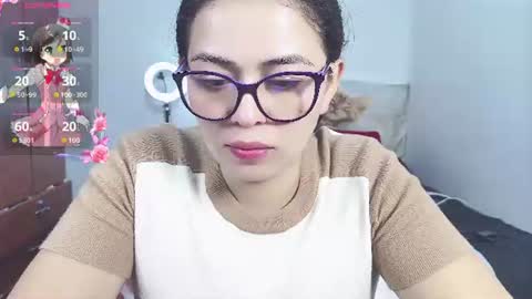 Snapshot of aeseelia chatting on June 12, 3:16 am lia online show from June 12, 3:16 am