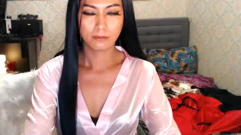 Snapshot of affairtoyourgoddesskhendra chatting on February 15, 7:38 am Dominant Goddess Contessa online show from February 15, 7:38 am