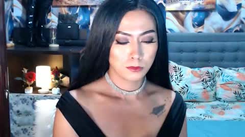 Snapshot of affairtoyourgoddesskhendra chatting on October 16, 6:53 pm Dominant Goddess Contessa online show from October 16, 6:53 pm