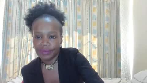 Snapshot of aficangagqueen chatting on September 19, 11:22 am AfricanSquirtQueen online show from September 19, 11:22 am