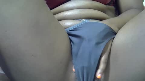 Snapshot of africanngirl chatting on December 22, 7:44 am africanngirl online show from December 22, 7:44 am