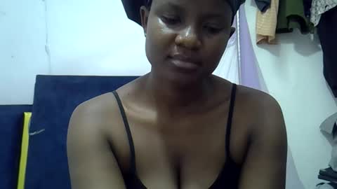 Snapshot of africanngirl chatting on October 1, 9:59 am africanngirl online show from October 1, 9:59 am