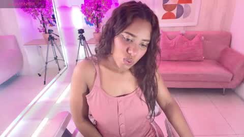 Snapshot of afrodita_loren chatting on May 8, 3:34 am afrodita_loren online show from May 8, 3:34 am