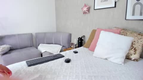 Snapshot of afrodita_martinez chatting on February 18, 9:42 pm Afrodita online show from February 18, 9:42 pm