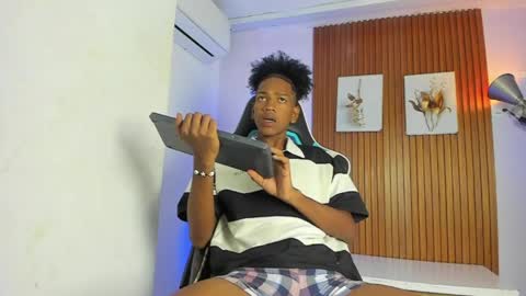 afrowayuu online show from May 20, 5:52 pm