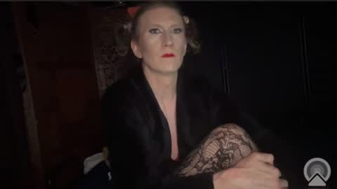Snapshot of after_dark_productions chatting on July 3, 8:43 am Me Myself Irene online show from July 3, 8:43 am