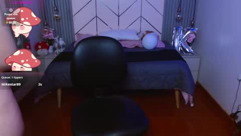 Snapshot of agarycus_ chatting on November 13, 2:27 pm Kimberly online show from November 13, 2:27 pm