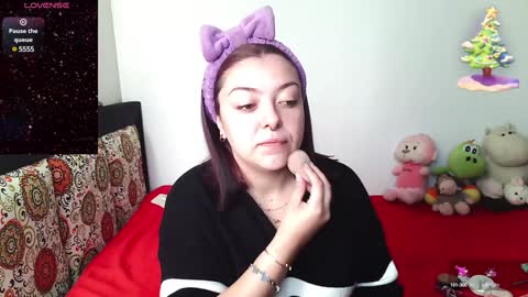 Hanna online show from December 11, 1:28 pm